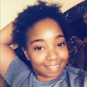 Meet your Posher, Sharonda